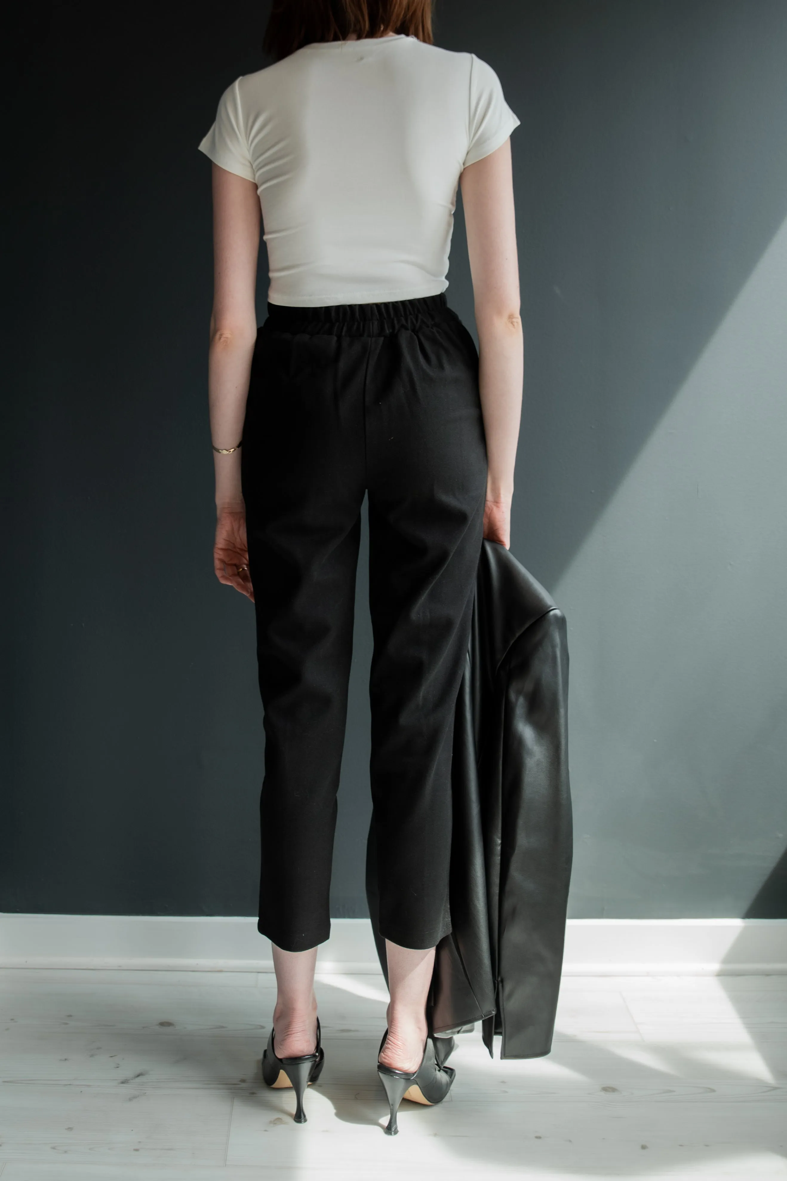 Chloe Tapered Cropped Trouser