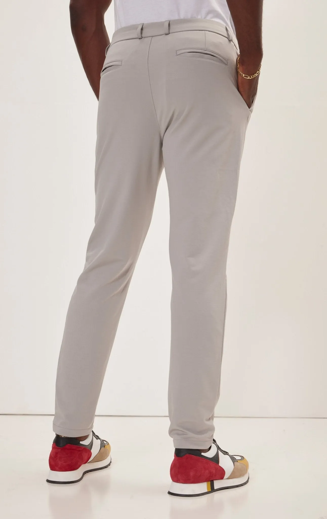 Tapered No-Wrinkle Tech Pants - Grey